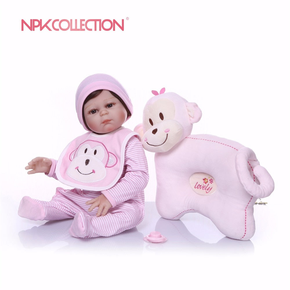 NPK 47cm reborn dolls soft silicone vinyl baby dolls bebe princess reborn bonecas nice clothing girafa plush doll gift kids toys